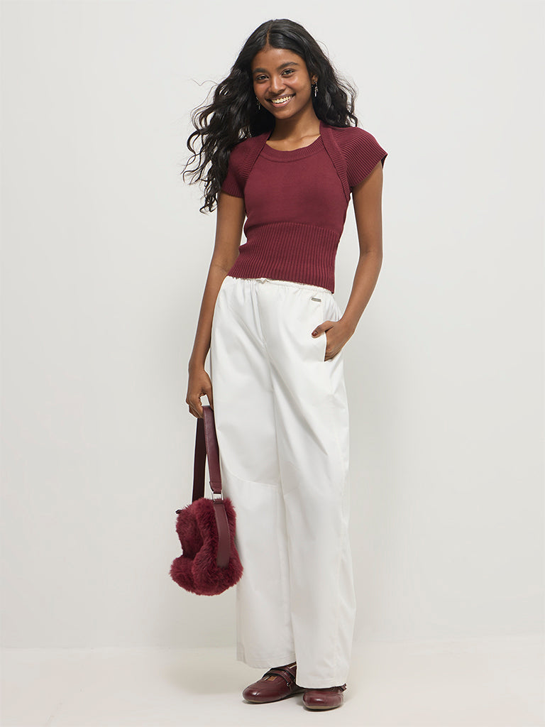 Fitted Ribbed-Textured Top